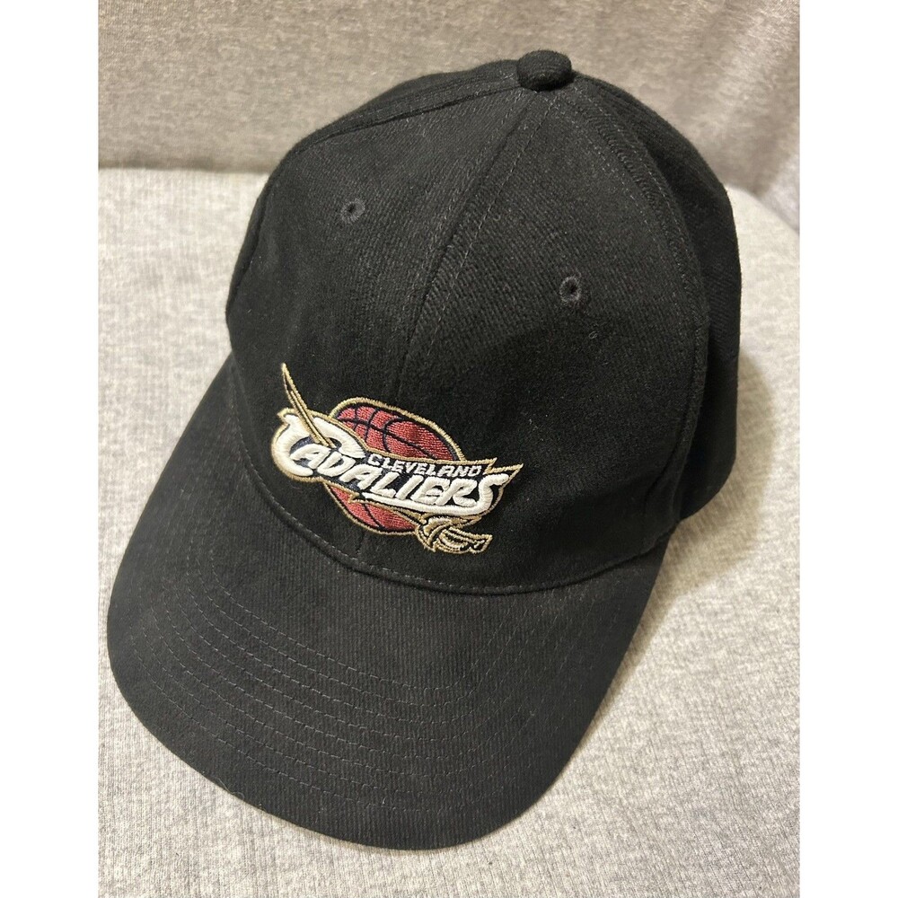 Cleveland Cavaliers Hat Vintage  Hook an Loop back